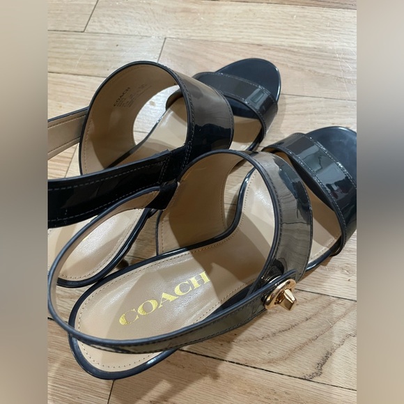 Coach Navy Heels With Sling Back Design NWOB - Picture 5 of 6